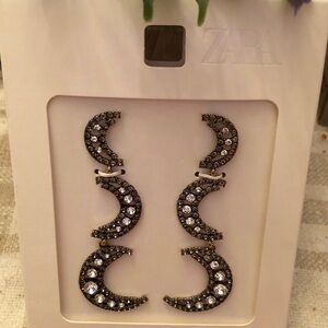 Zara Gold Tone Triple Crescent Moon Drop Earrings Black/Clear Glass Crystal NWT